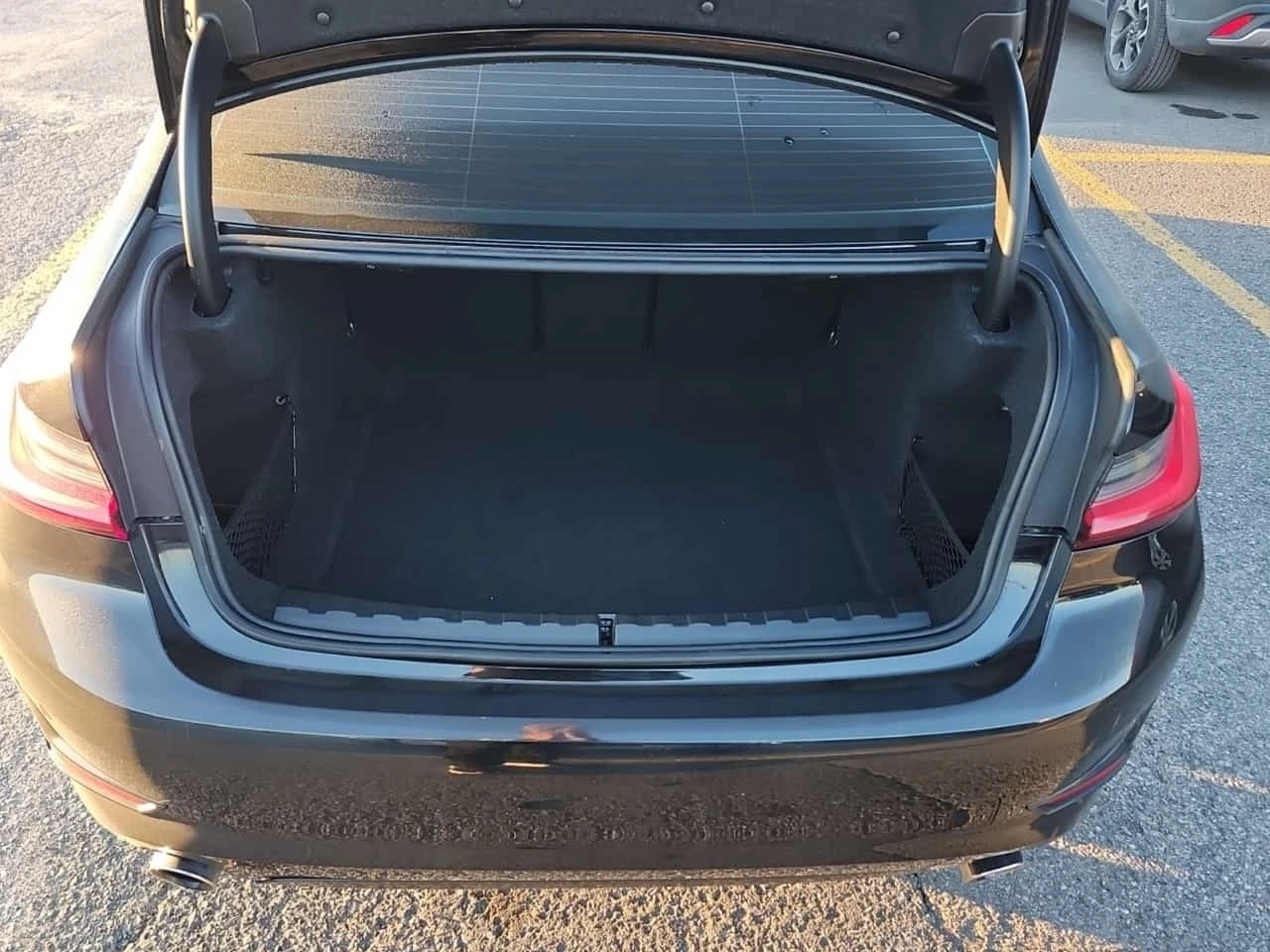 BMW 330 * 330I XDRIVE * ПОДГРЕВ * BLIND SPOT * , снимка 14 - Автомобили и джипове - 56224362