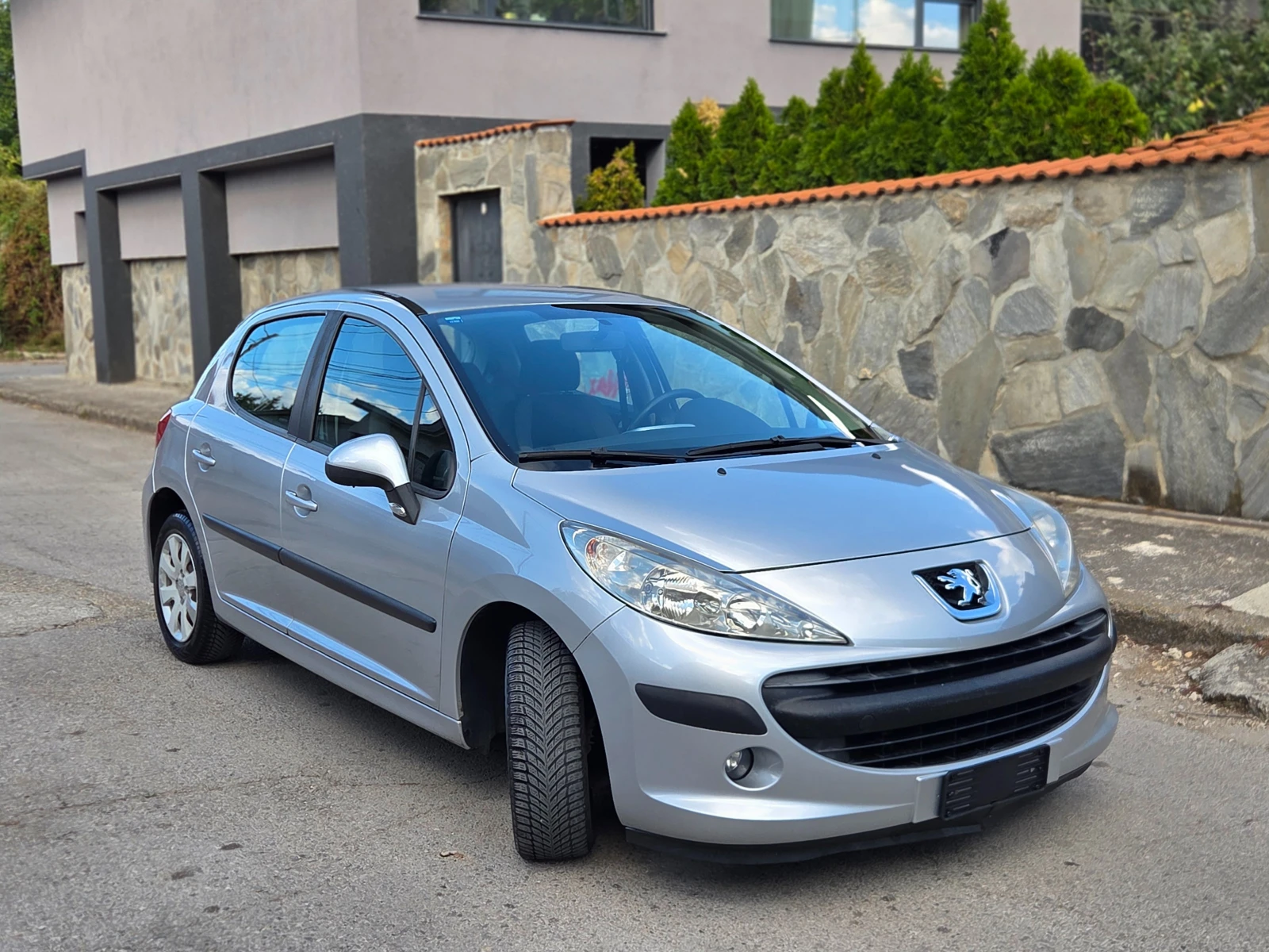Peugeot 207 1.4i 75к.с. УНИКАЛНО, снимка 5 - Автомобили и джипове - 56258703