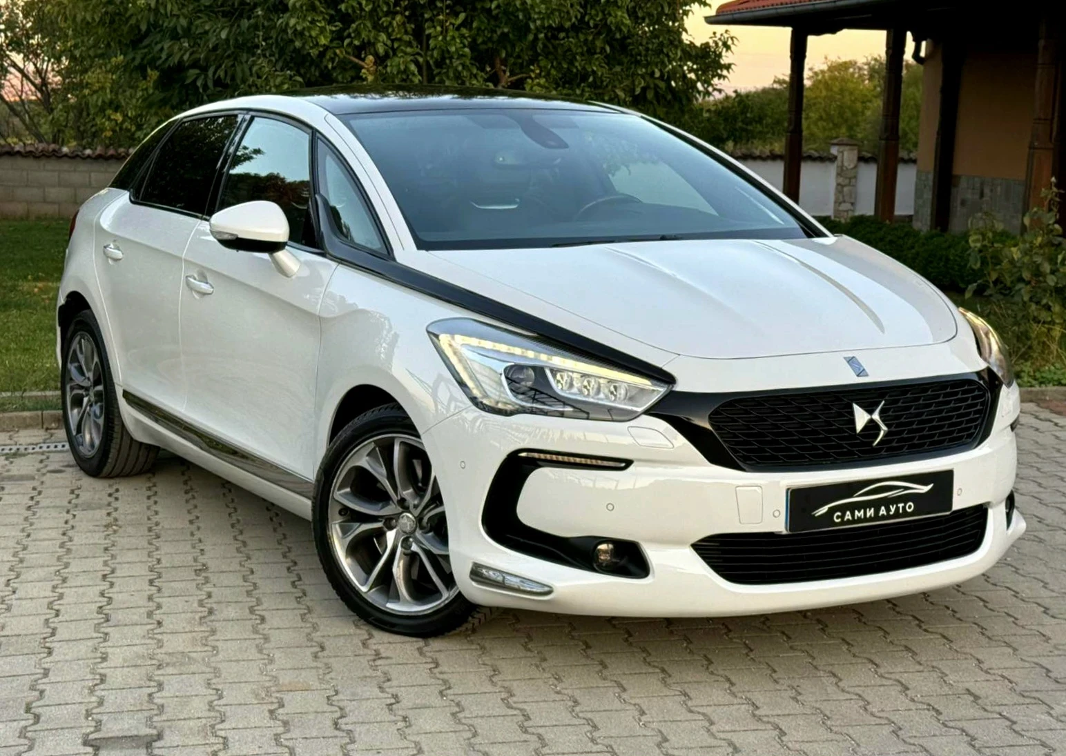 Citroen DS5 SportChic 2.0HDI-180к.с, снимка 2 - Автомобили и джипове - 56321070