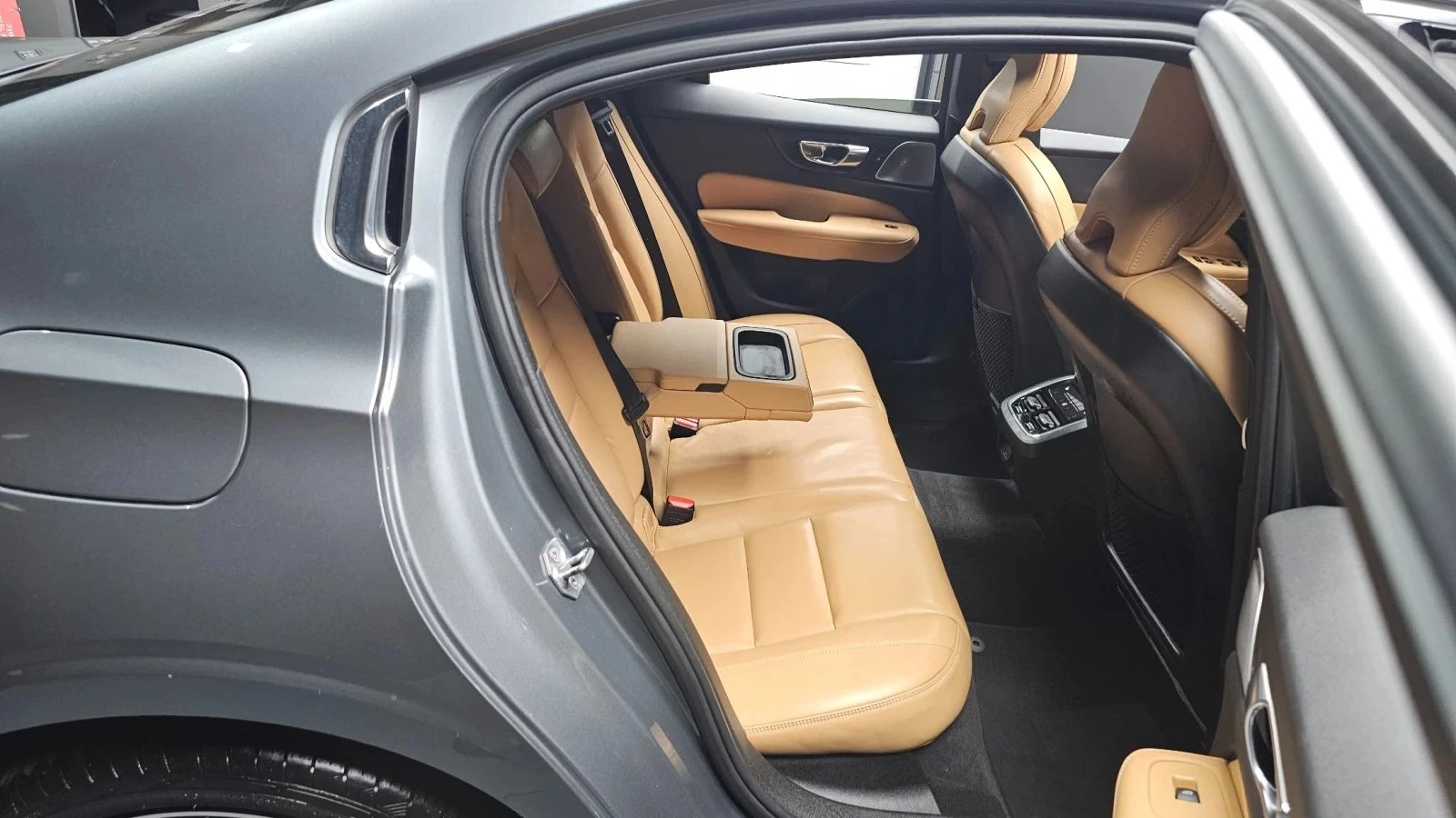 Volvo S60, снимка 9 - Автомобили и джипове - 56688636
