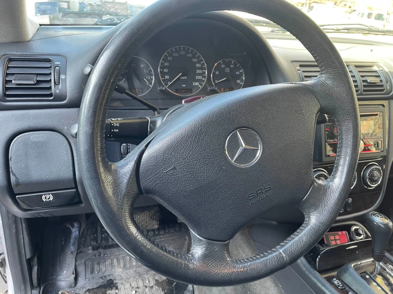 Mercedes-Benz ML 270, снимка 3 - Автомобили и джипове - 48018077