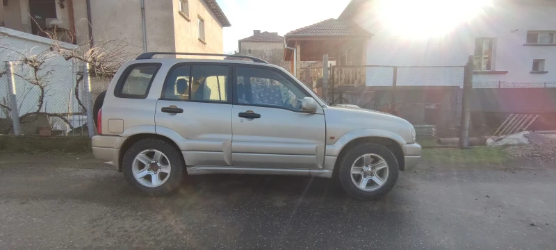 Suzuki Grand vitara, снимка 13 - Автомобили и джипове - 48519882