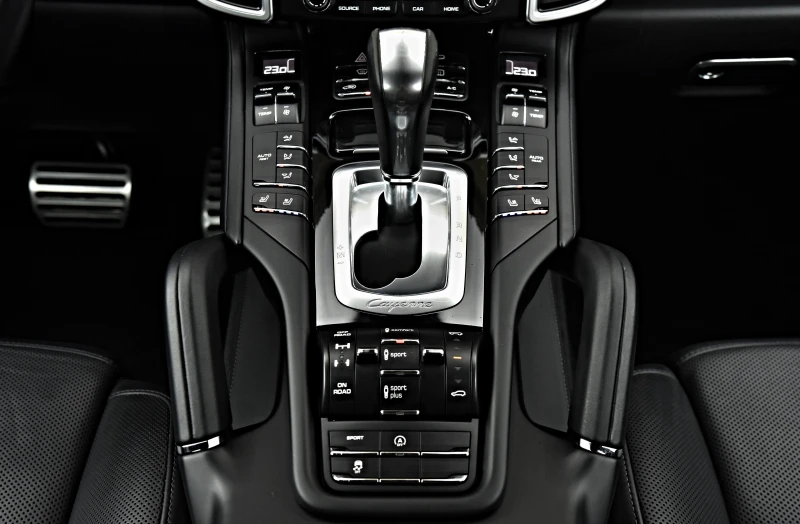 Porsche Cayenne S 4.2TDI V8 GTS-OPTIC 360 2xFACE LED EXLUSIVE FULL, снимка 13 - Автомобили и джипове - 49305164