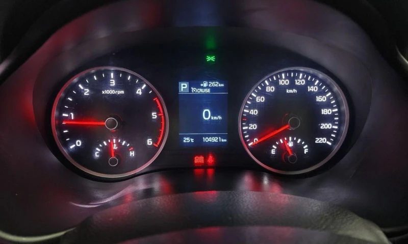 Kia Stonic Diesel 1.6 Trendy * НАЙ-ДОБРА ЦЕНА В БЪЛГАРИЯ* , снимка 8 - Автомобили и джипове - 52111878