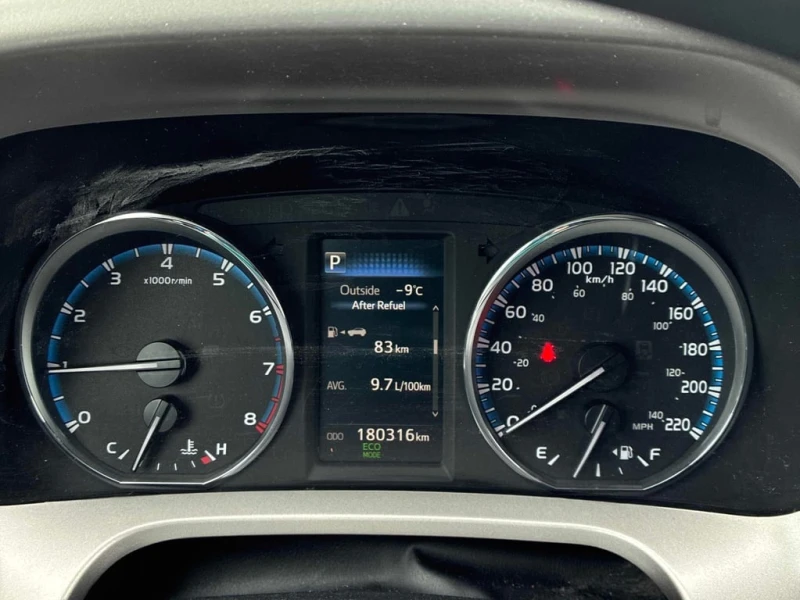 Toyota Rav4 * LE * CARFAX * БЕЗ ПЪРВОНАЧАЛНА ВНОСКА, снимка 8 - Автомобили и джипове - 52940805