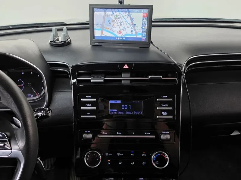 Hyundai Tucson 2.0 4Wd Modern, снимка 12 - Автомобили и джипове - 55651897