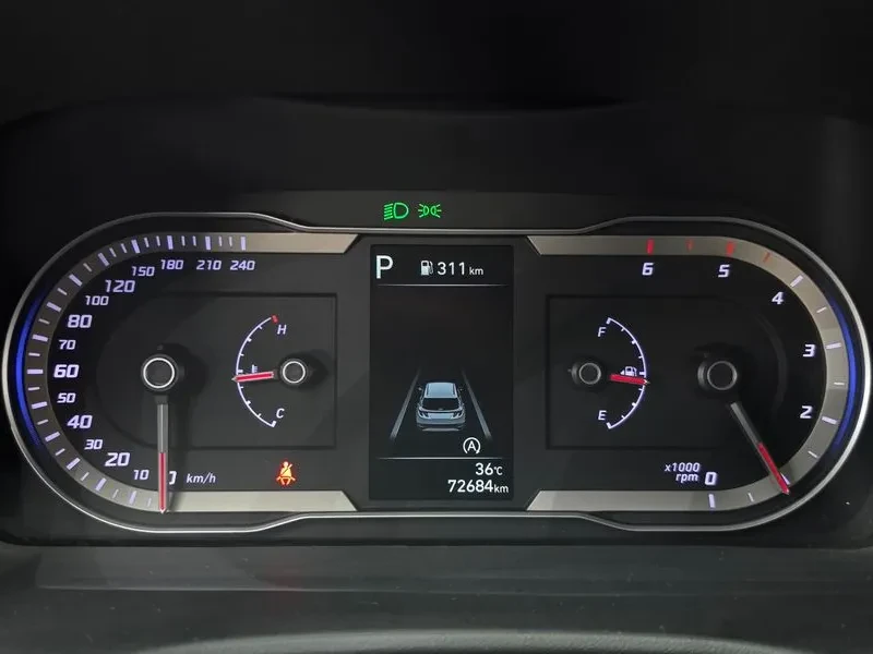 Hyundai Tucson 2.0 4Wd Modern, снимка 8 - Автомобили и джипове - 55651897
