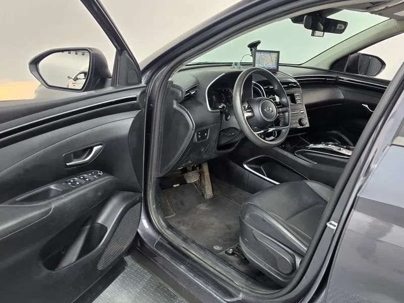 Hyundai Tucson 2.0 4Wd Modern, снимка 10 - Автомобили и джипове - 55651897