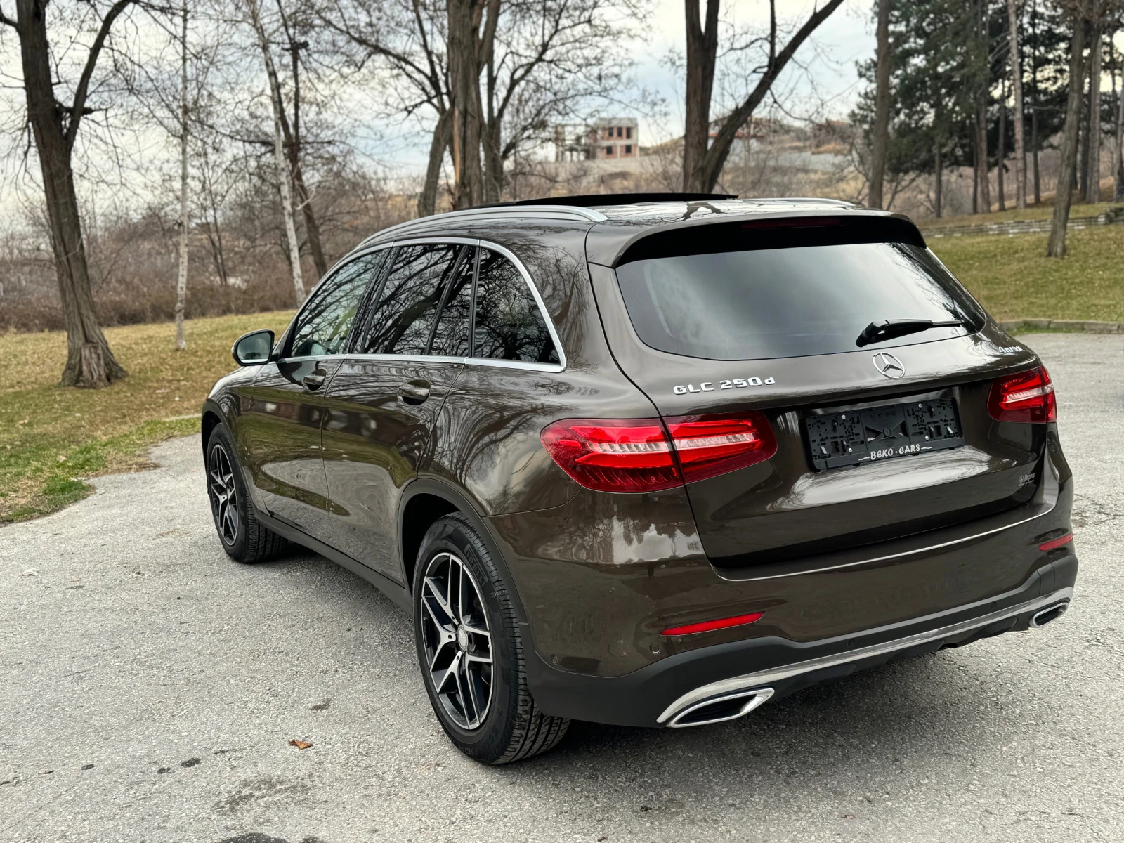 Mercedes-Benz GLC 250 AMG PACK/PANORAMA/DISTR/360CAM/ FULL MAXX - изображение 8