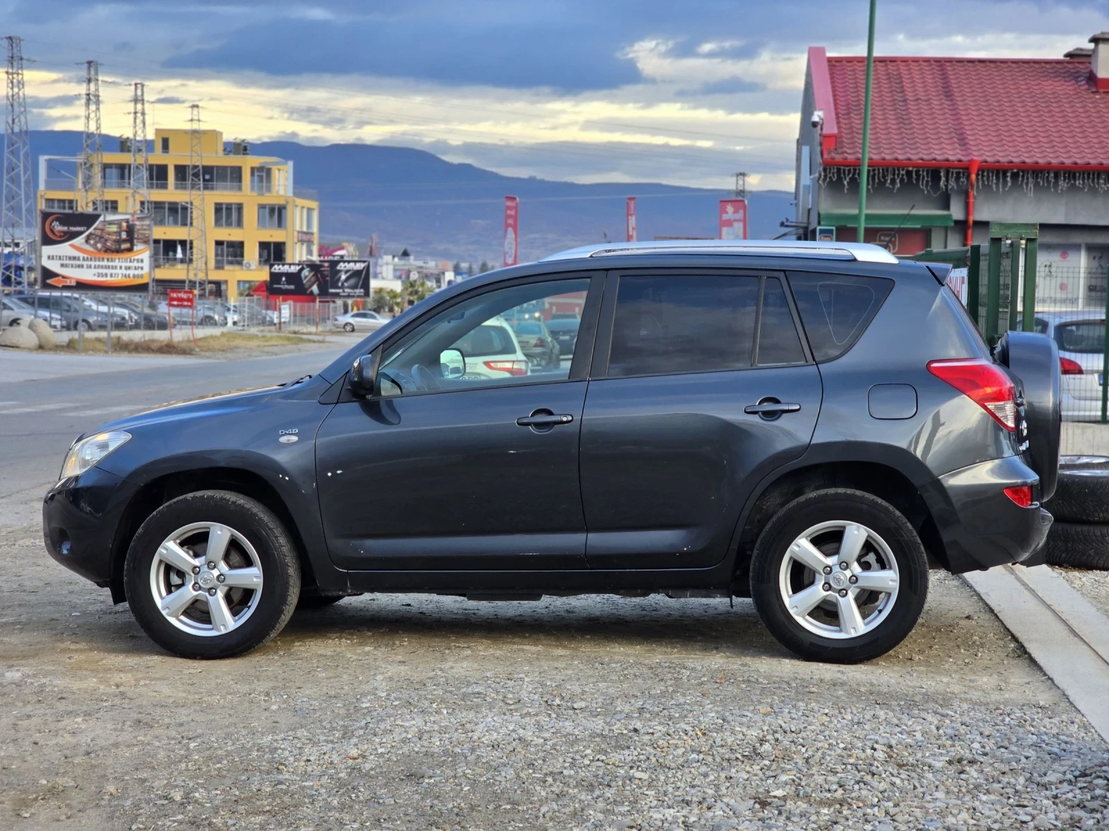 Toyota Rav4 2.2 D4D 4X4 136Hp  - изображение 2