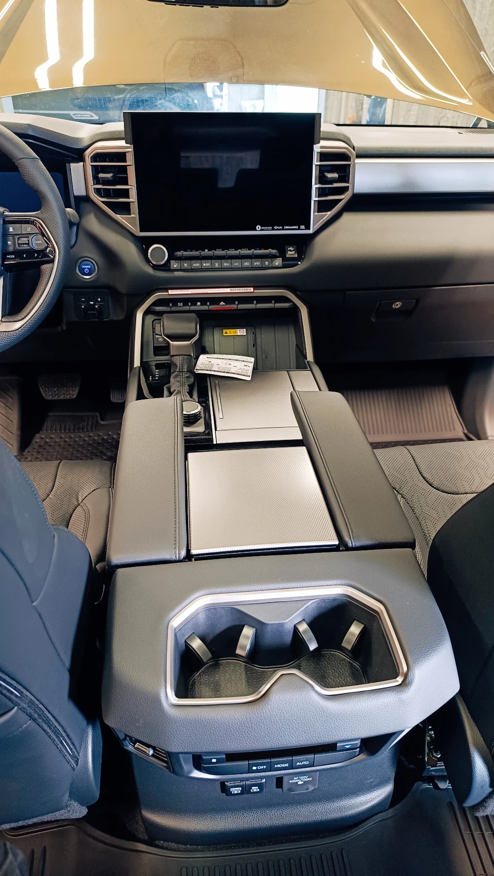 Toyota Sequoia 2024 Нов внос Хибрид  - изображение 6