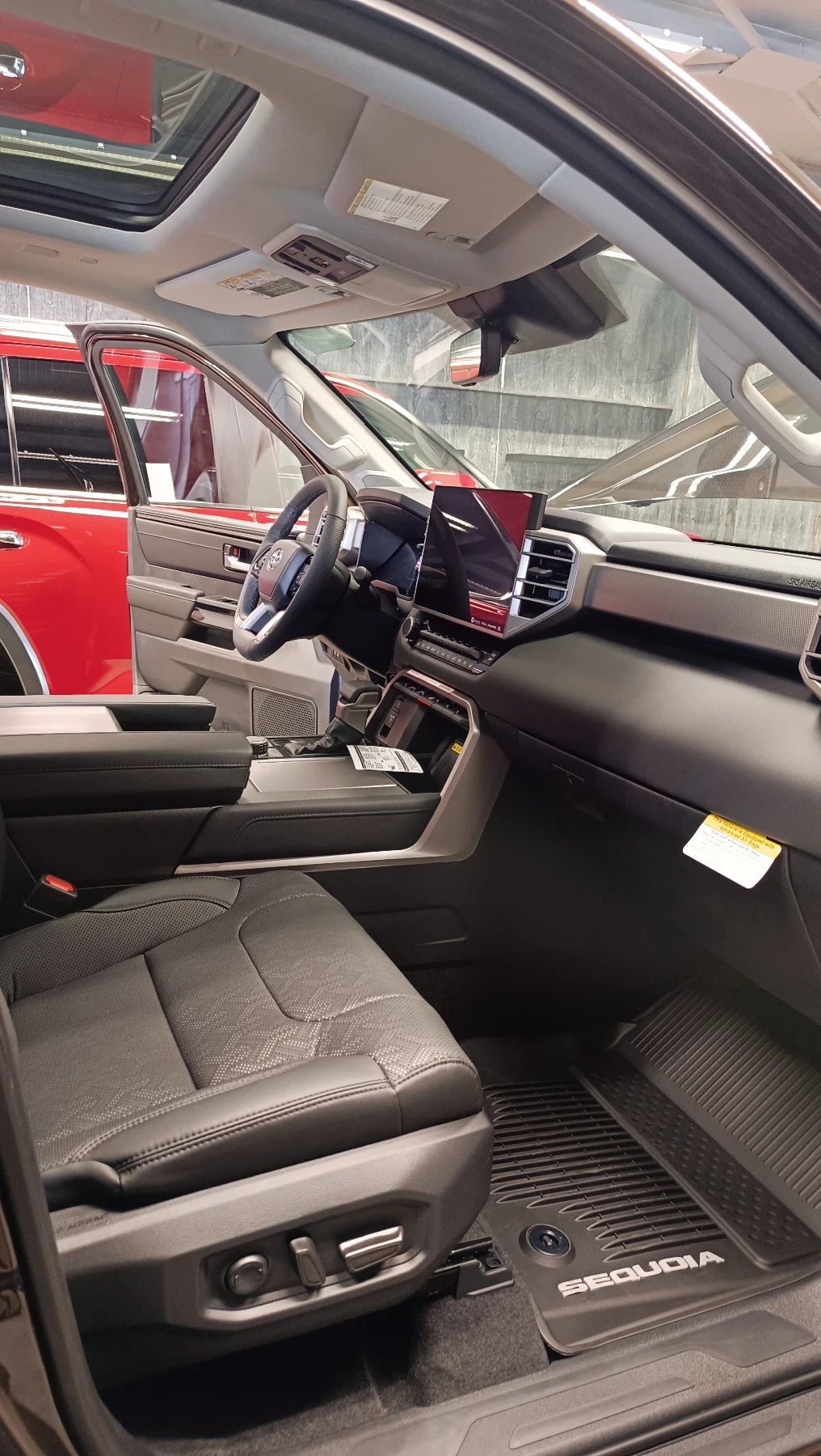Toyota Sequoia 2024 Нов внос Хибрид  - изображение 9