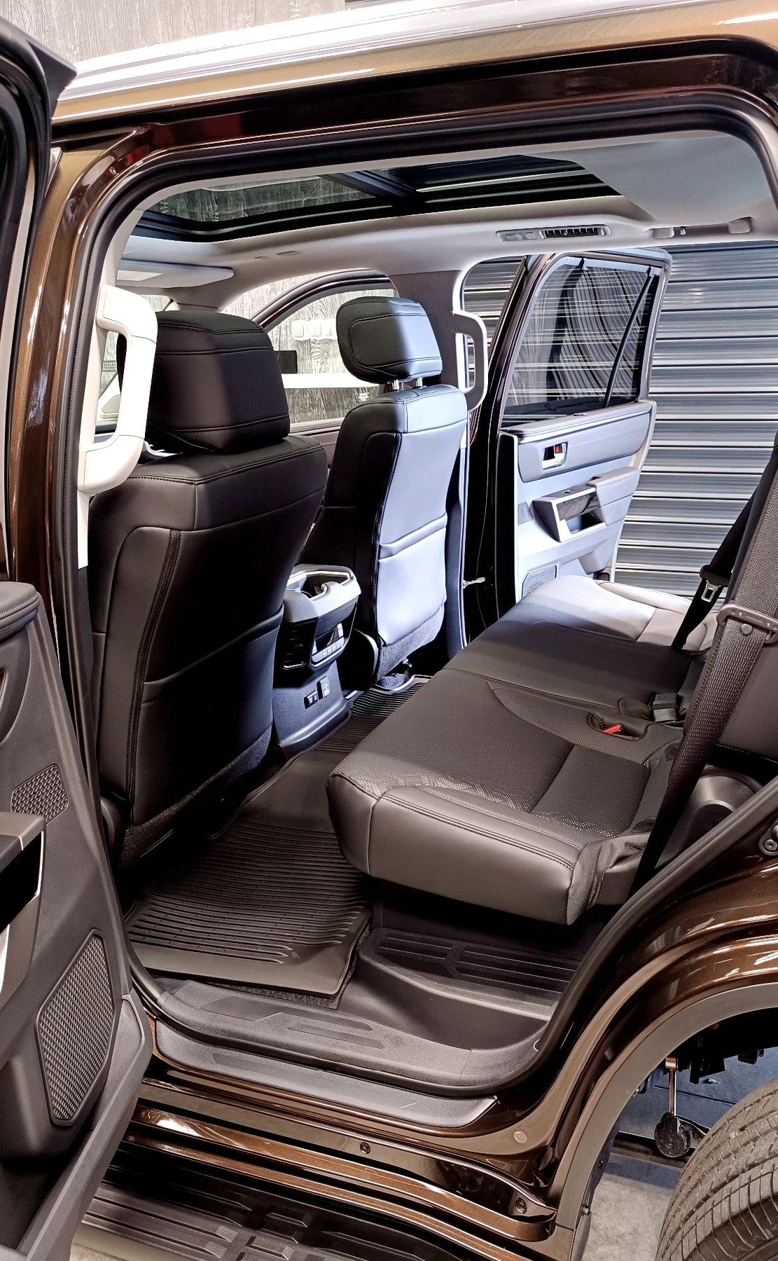 Toyota Sequoia 2024 Нов внос Хибрид  - изображение 7