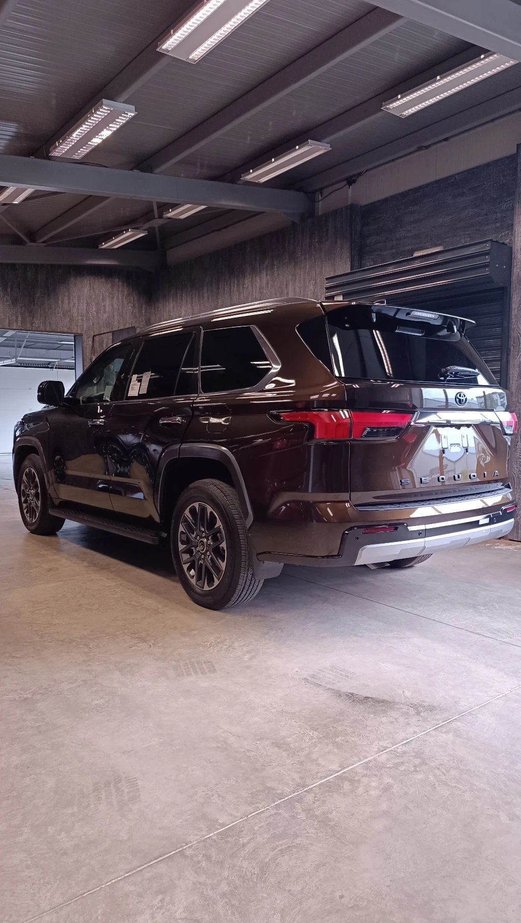 Toyota Sequoia 2024 Нов внос Хибрид  - изображение 4