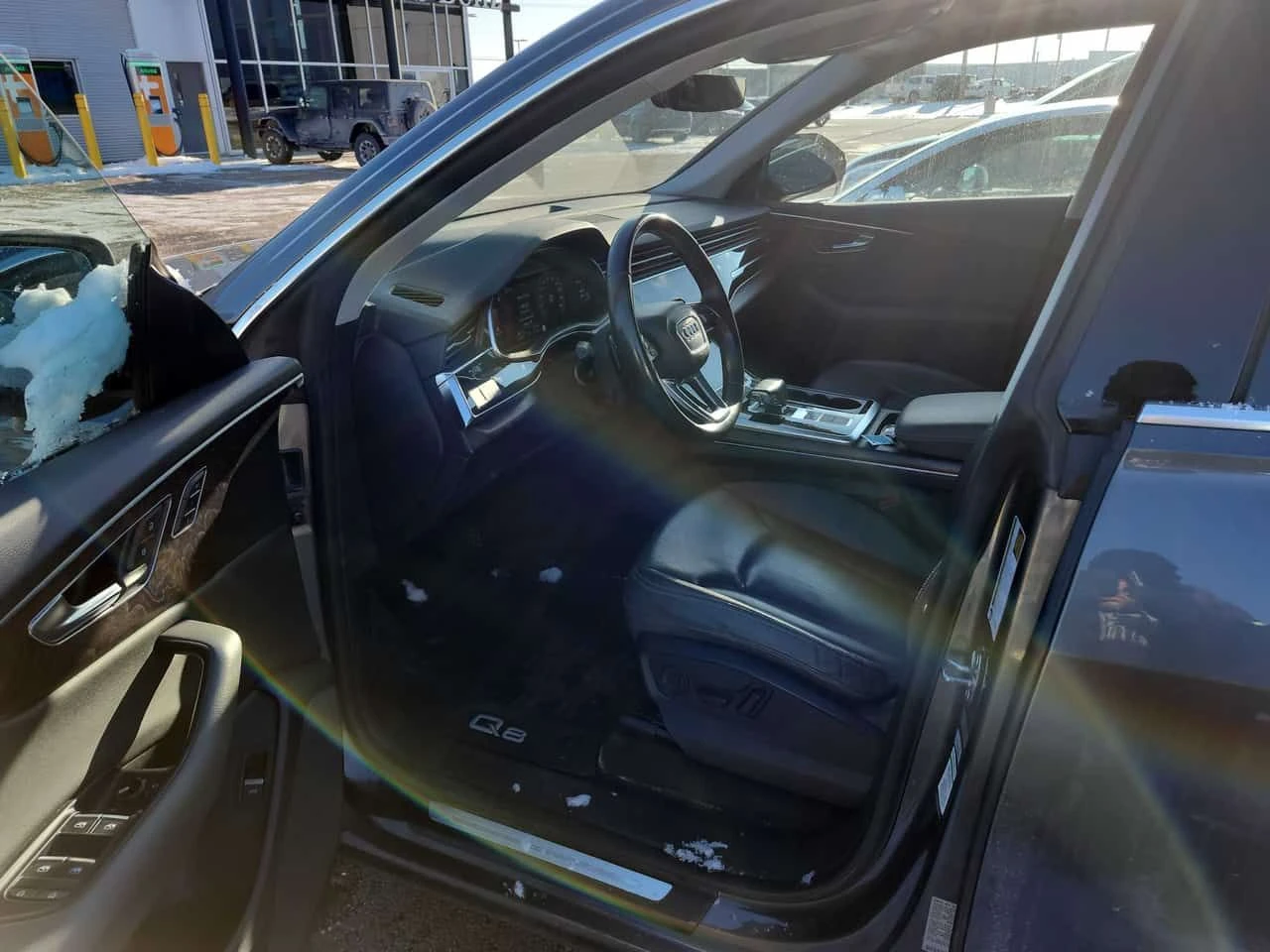 Audi Q8 Progressiv | PANO | ПОДГРЕВИ | KEYLESS | CARFAX - изображение 5