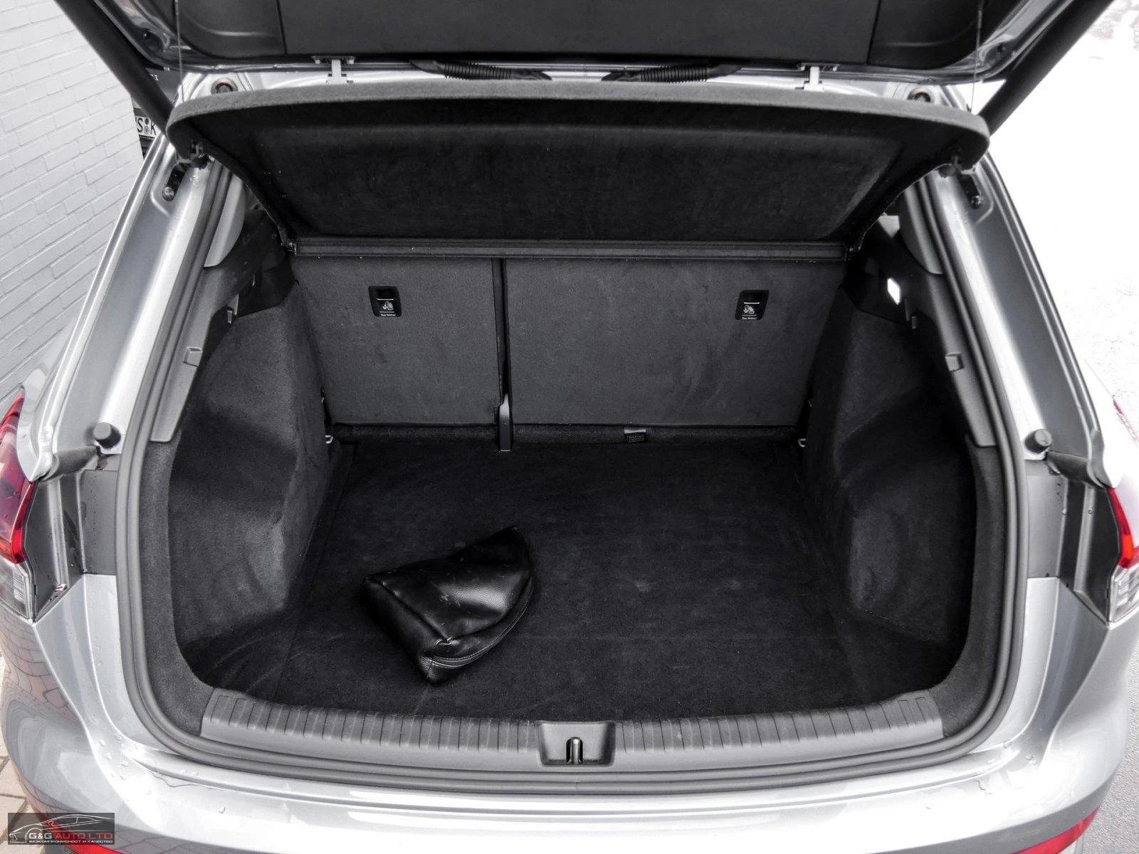 Audi Q4 ETRON/40/204HP/LED/PANO/CAM/NAVI/DIGITAL/231z, снимка 4 - Автомобили и джипове - 54040629