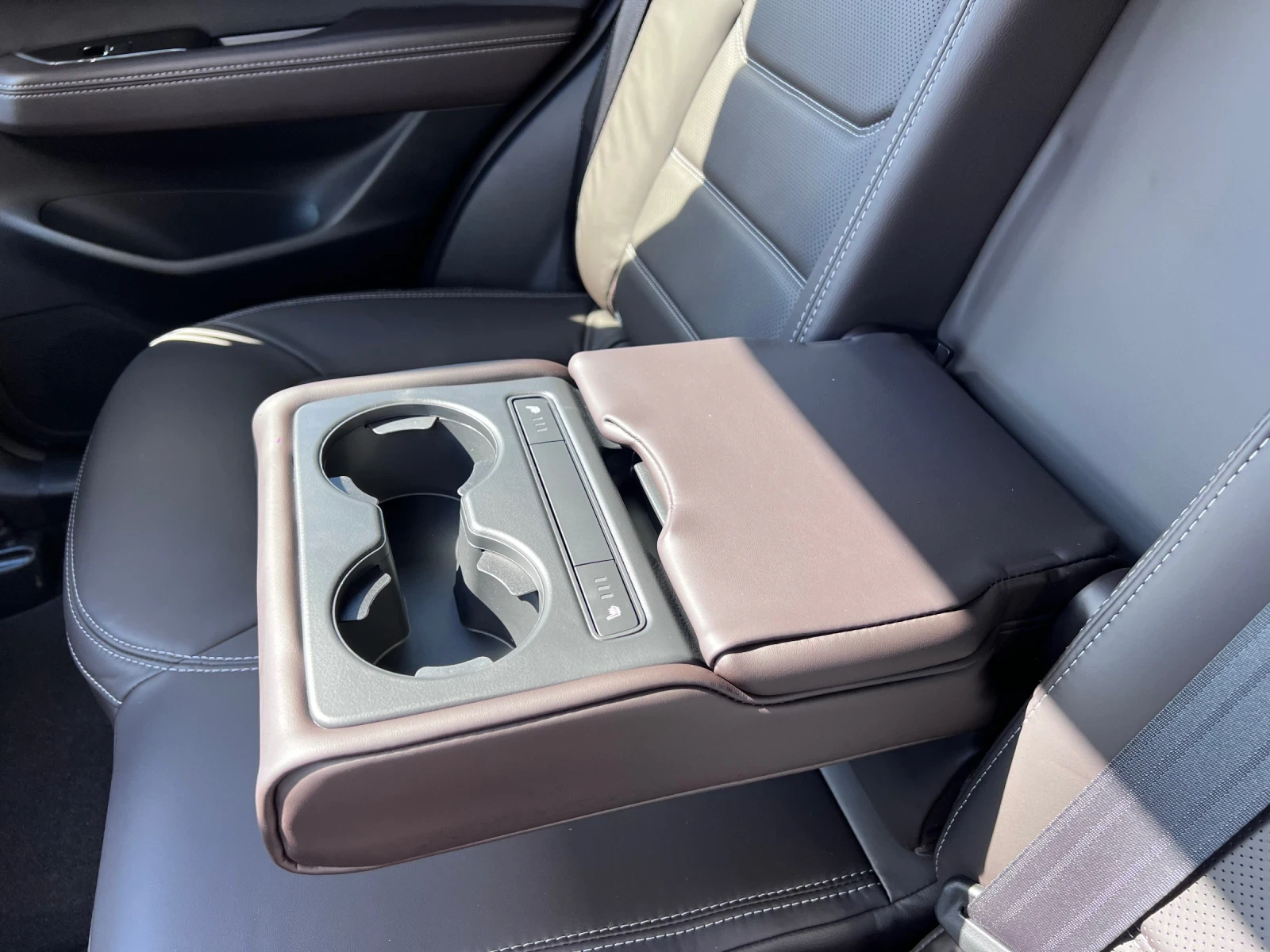 Mazda CX-5 2.5T* SIGNATURE* Обдухване* Дистроник* Хед Ъп, снимка 8 - Автомобили и джипове - 54250639