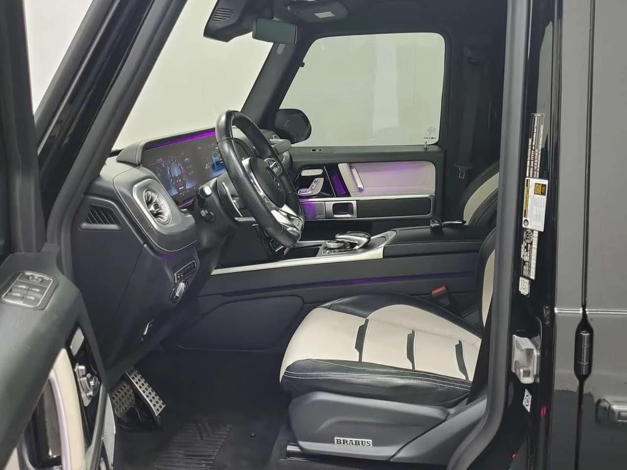 Mercedes-Benz G 63 AMG * CARFAX * BRABUS PACK * БЕЗ ИНЦИДЕНТИ * , снимка 9 - Автомобили и джипове - 55044788