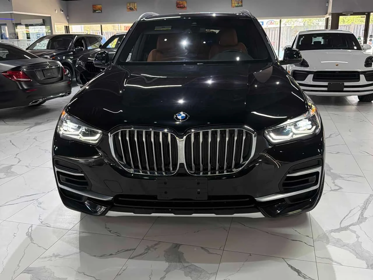BMW X5 xDrive40i | CARFAX | АВТОКРЕДИТ БЕЗ ПЪРВОНАЧАЛНА , снимка 2 - Автомобили и джипове - 55251641