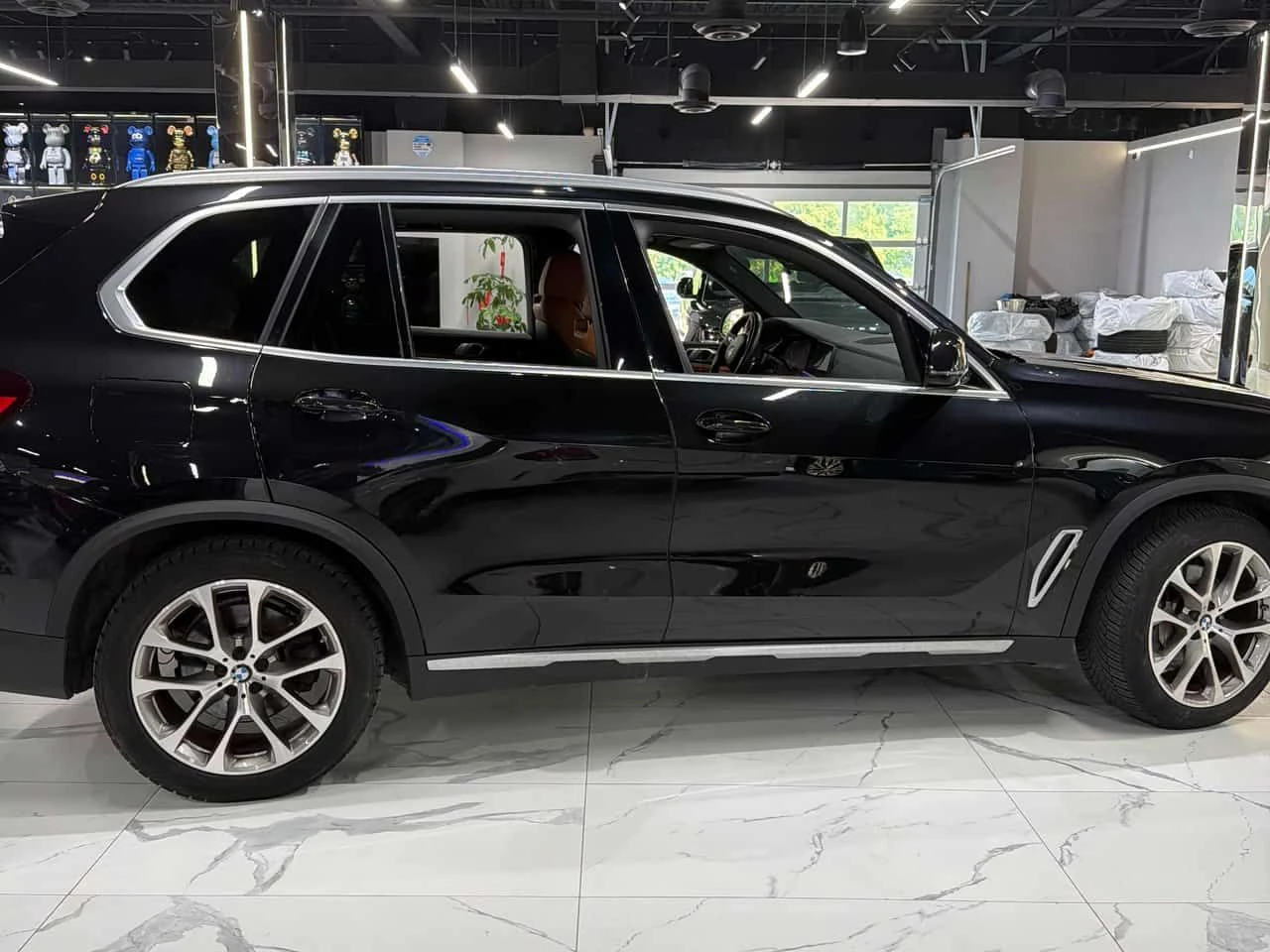 BMW X5 xDrive40i | CARFAX | АВТОКРЕДИТ БЕЗ ПЪРВОНАЧАЛНА , снимка 4 - Автомобили и джипове - 55251641