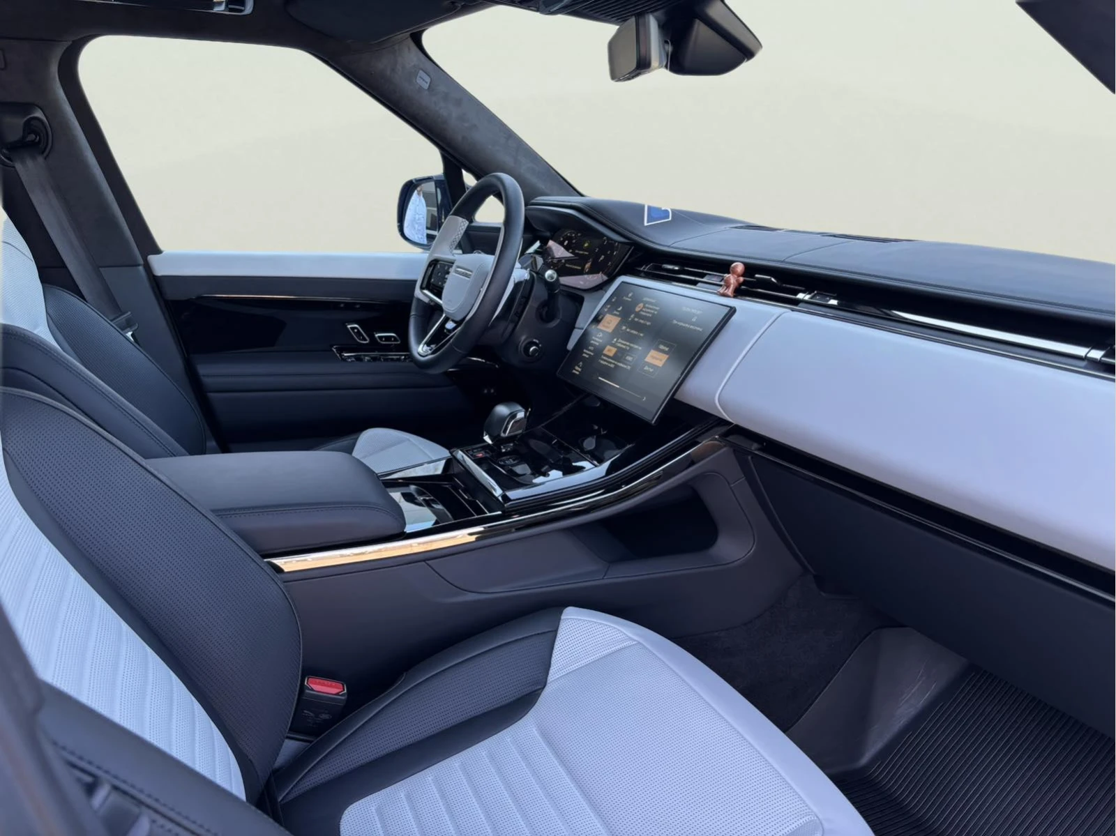Land Rover Range Rover Sport 4.4, снимка 9 - Автомобили и джипове - 55480900