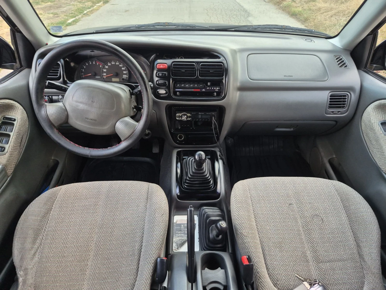 Suzuki Grand vitara, снимка 6 - Автомобили и джипове - 56132394