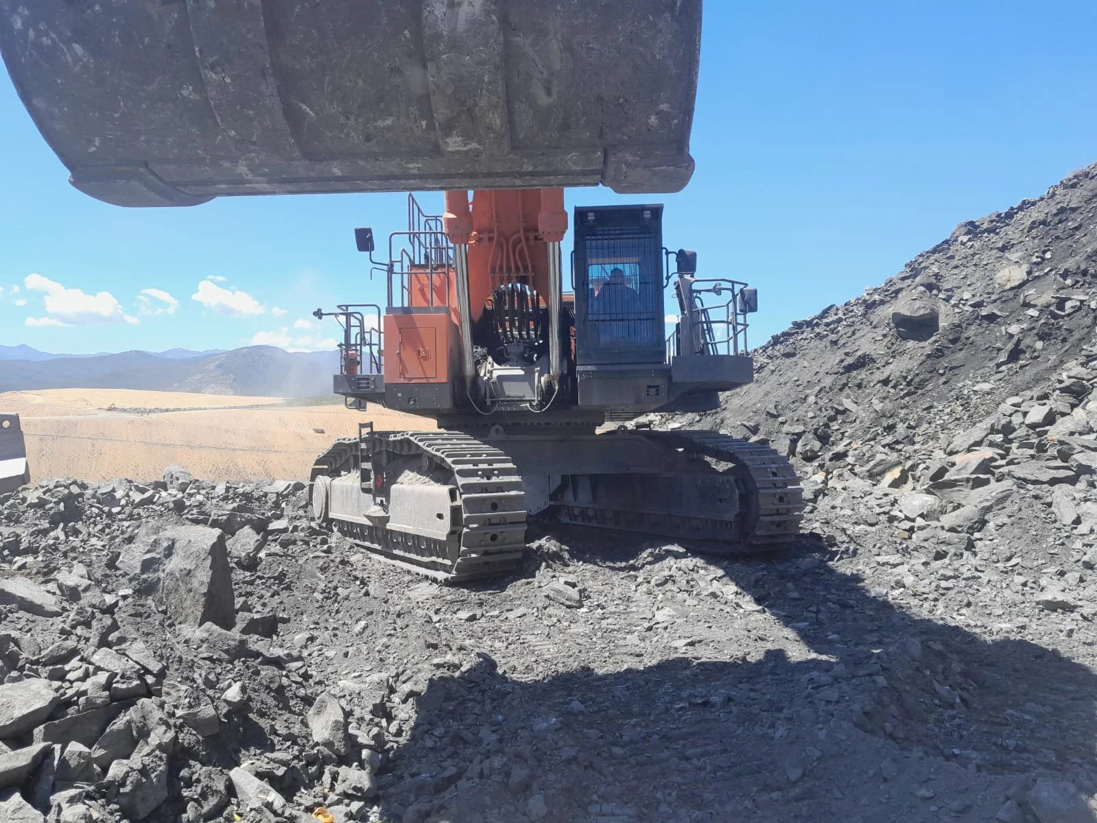 ����� Hitachi EX1200 | Mobile.bg � ����������� 17