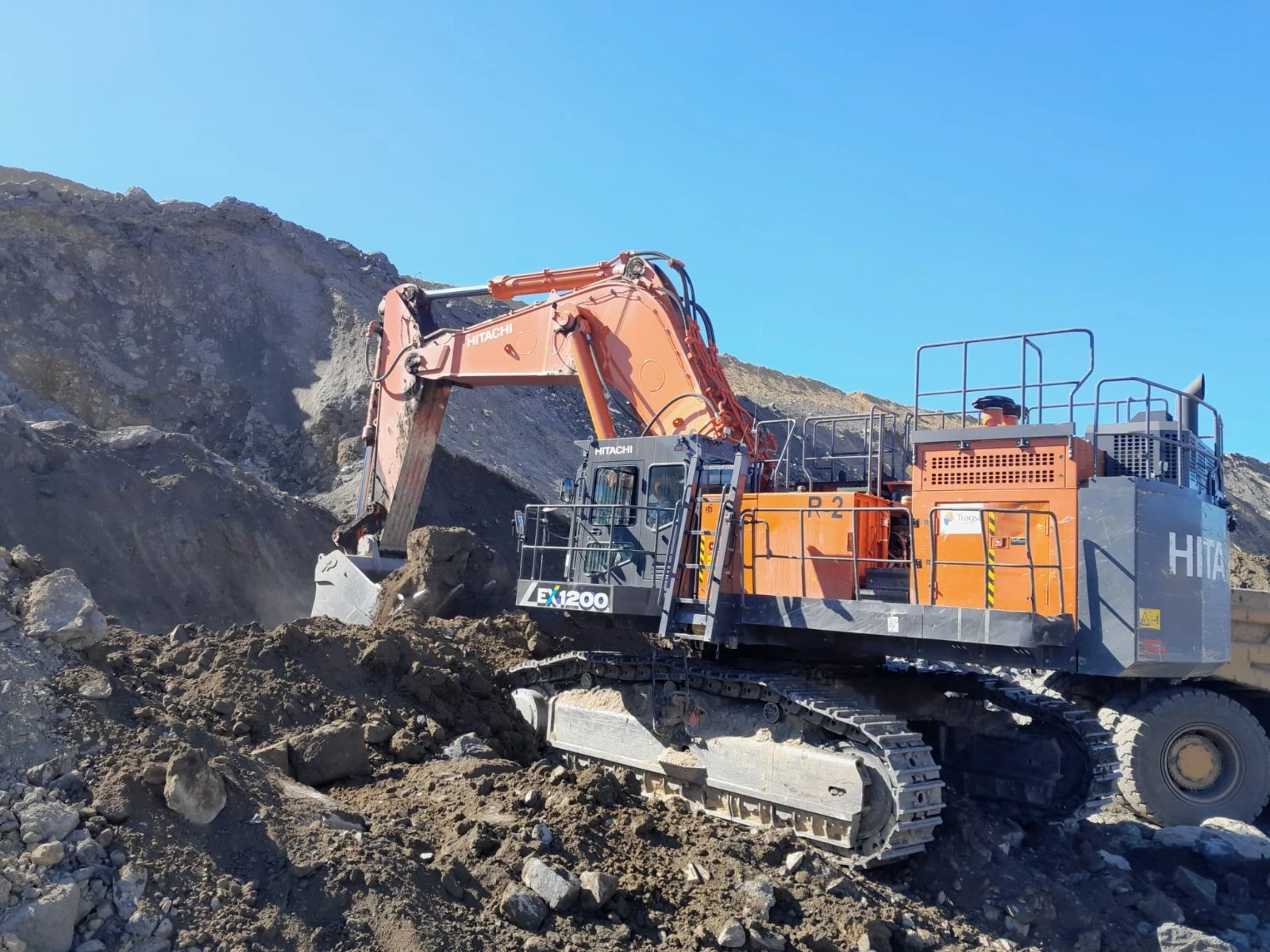 ����� Hitachi EX1200 | Mobile.bg � ����������� 9
