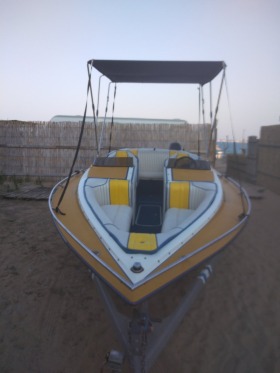 Моторна яхта Собствено производство CARERRA Caliente, снимка 1 - Воден транспорт - 45937044