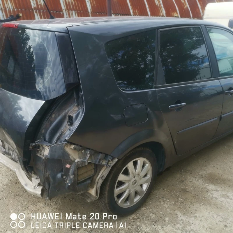 Renault Scenic 1.9DCI, снимка 5 - Автомобили и джипове - 49448773