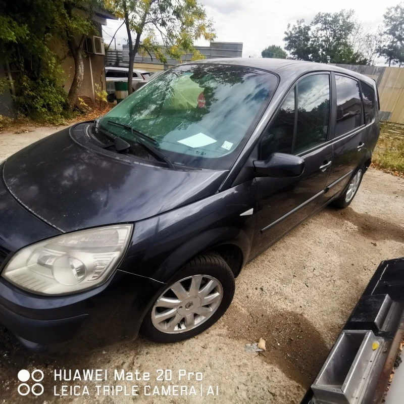 Renault Scenic 1.9DCI, снимка 3 - Автомобили и джипове - 49448773