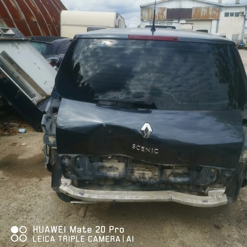 Renault Scenic 1.9DCI, снимка 12 - Автомобили и джипове - 49448773