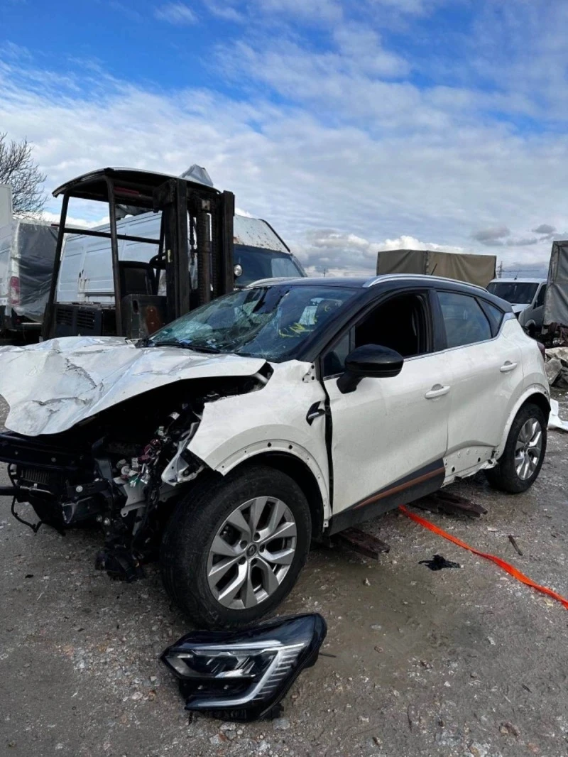 Renault Captur 1.3 i, снимка 3 - Автомобили и джипове - 39947147