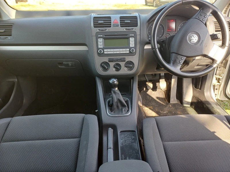 VW Golf, снимка 4 - Автомобили и джипове - 47335005