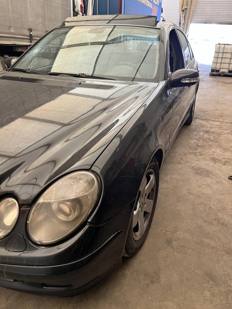 Mercedes-Benz E 270, снимка 3 - Автомобили и джипове - 45655610