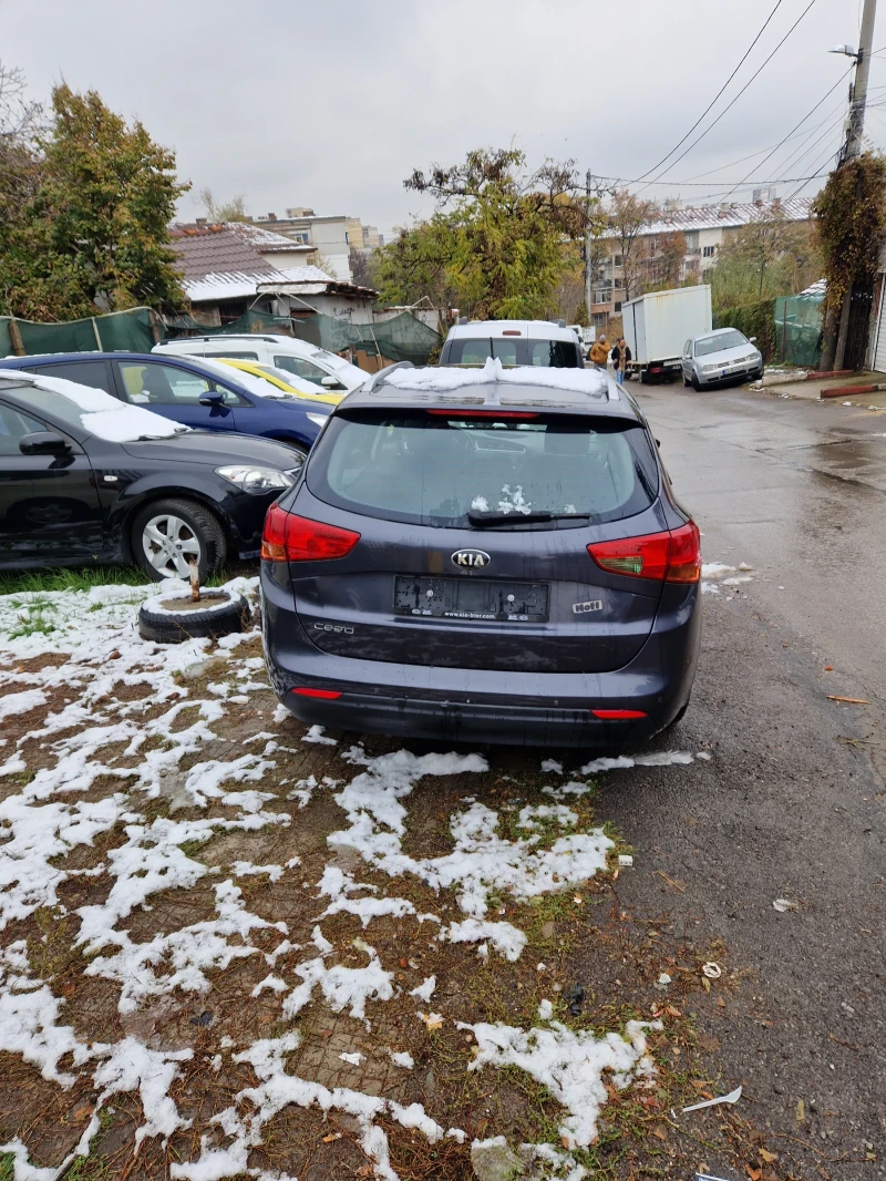 Kia Ceed 1.4 , снимка 5 - Автомобили и джипове - 47065382