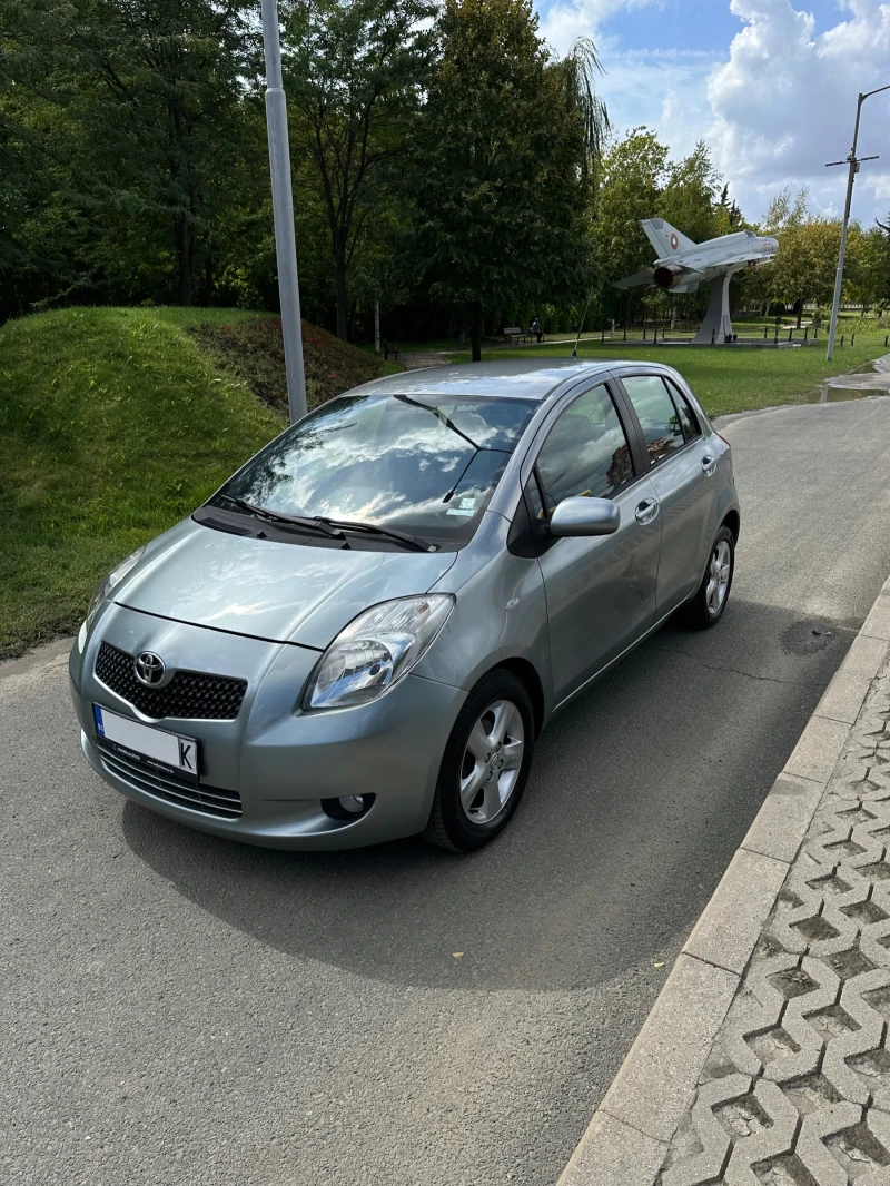 Toyota Yaris 1.3VVT-i, снимка 3 - Автомобили и джипове - 47278530