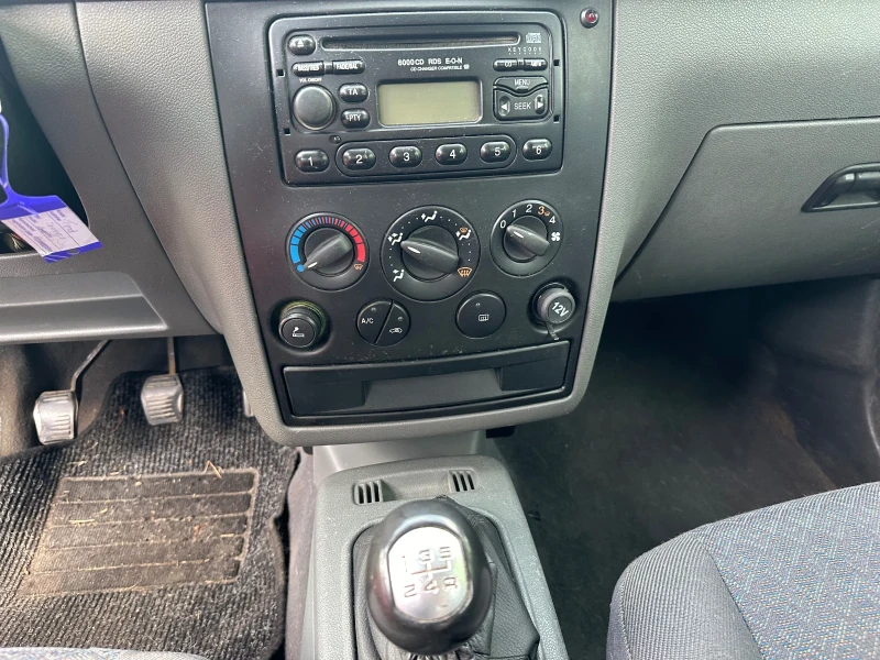 Ford Connect 1.8i , снимка 11 - Автомобили и джипове - 47319119