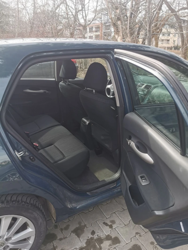 Toyota Auris D-4D, снимка 8 - Автомобили и джипове - 49482687