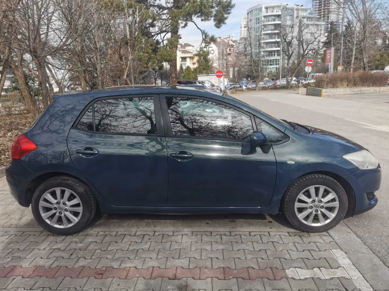 Toyota Auris D-4D, снимка 4 - Автомобили и джипове - 49482687