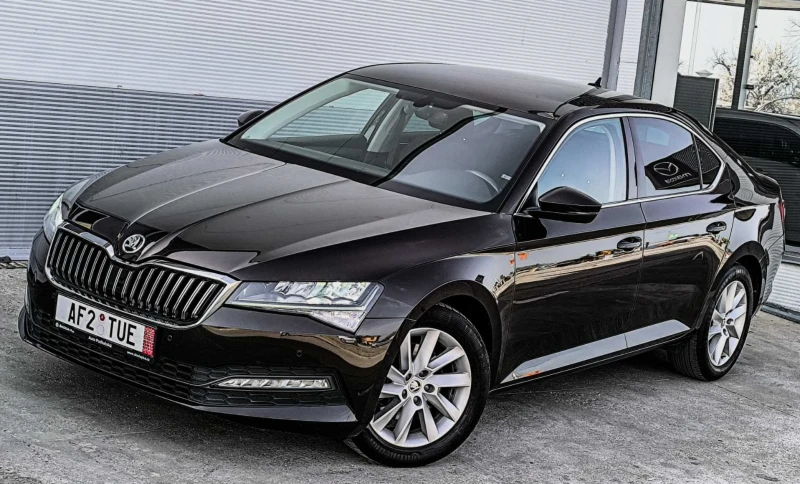 Skoda Superb 2.0 TDI/DSG, снимка 2 - Автомобили и джипове - 49518540