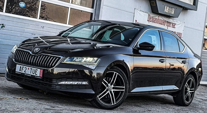 Skoda Superb 2.0 TDI/DSG, снимка 3 - Автомобили и джипове - 49518540