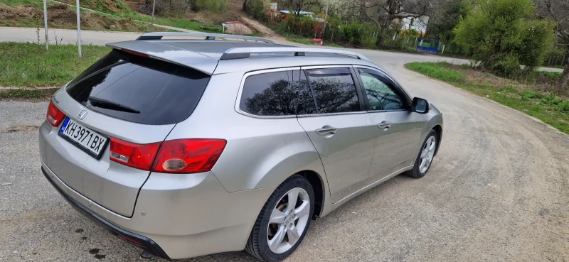 Honda Accord 2.2 i-Dtec, снимка 5 - Автомобили и джипове - 49849492