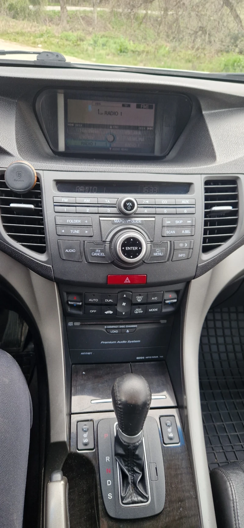 Honda Accord 2.2 i-Dtec, снимка 15 - Автомобили и джипове - 49849492