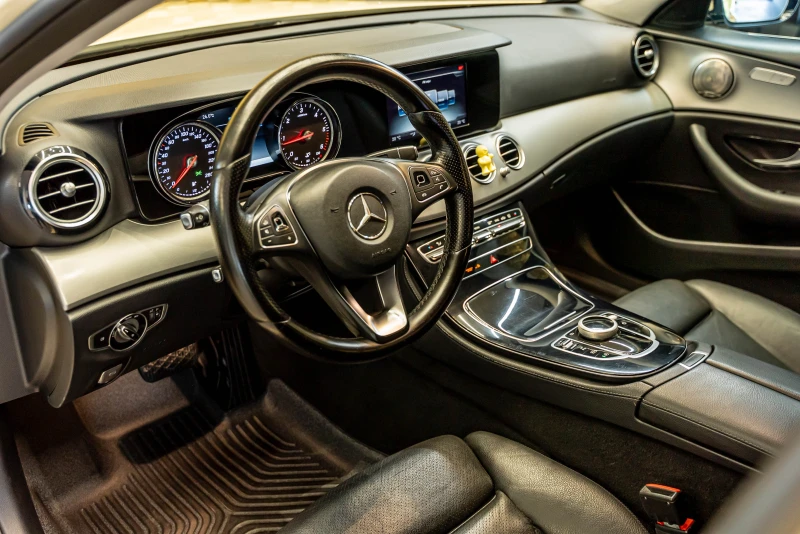 Mercedes-Benz E 200  TAXI, снимка 8 - Автомобили и джипове - 51681113