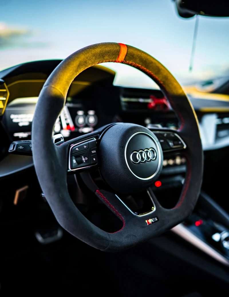 Audi Rs3 / Y8 / 2.5 TFSI/  Limousine / ГАРАНЦИЯ/, снимка 14 - Автомобили и джипове - 52450150