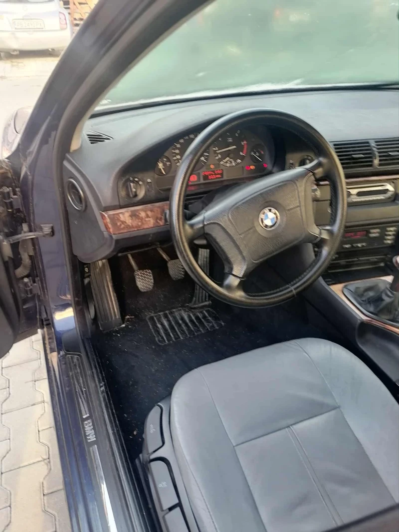 BMW 525, снимка 8 - Автомобили и джипове - 52793444