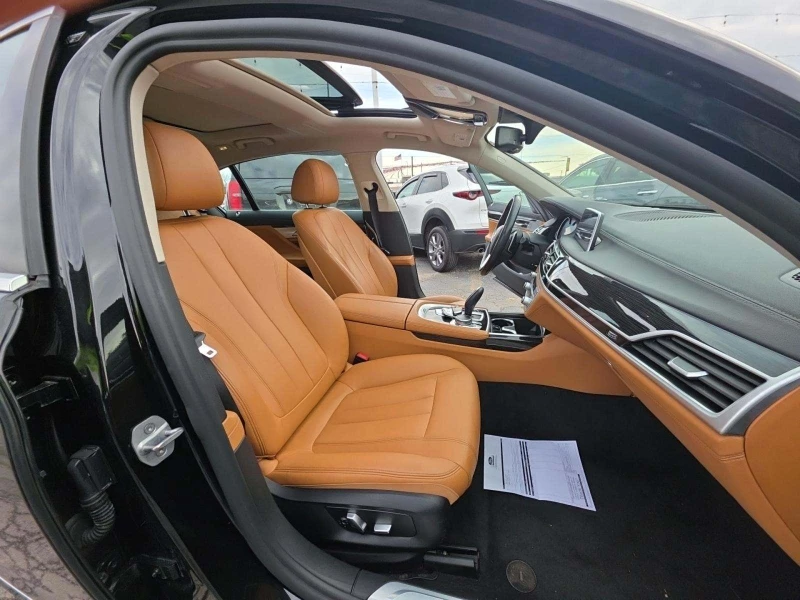 BMW 740 xDrive, снимка 10 - Автомобили и джипове - 53178746