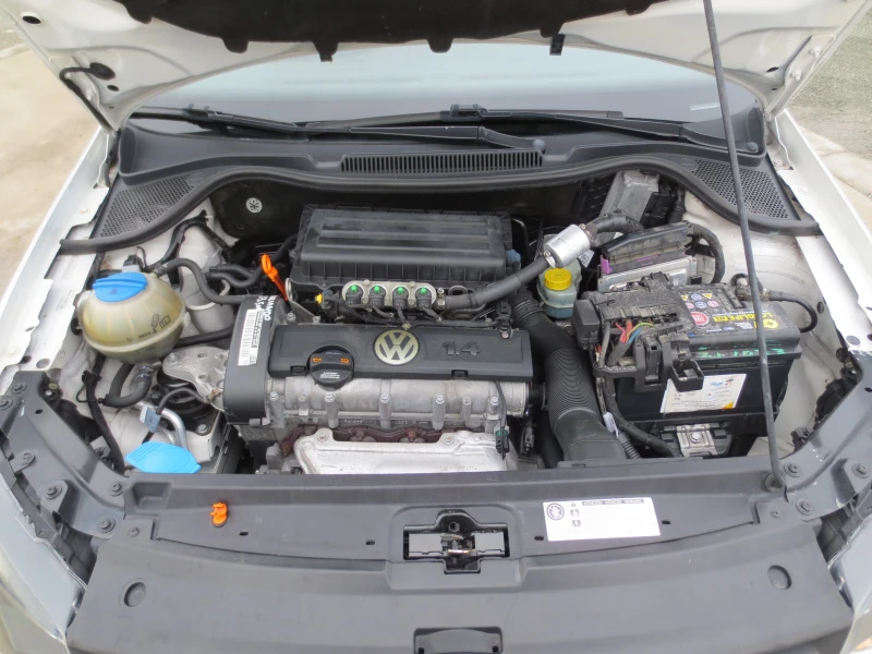 VW Polo 1.4 i * ГАЗ* , снимка 17 - Автомобили и джипове - 53291972