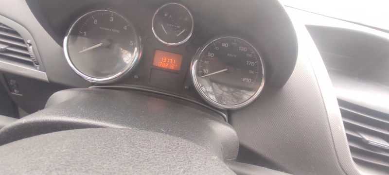 Peugeot 207 Premium, снимка 14 - Автомобили и джипове - 53306027